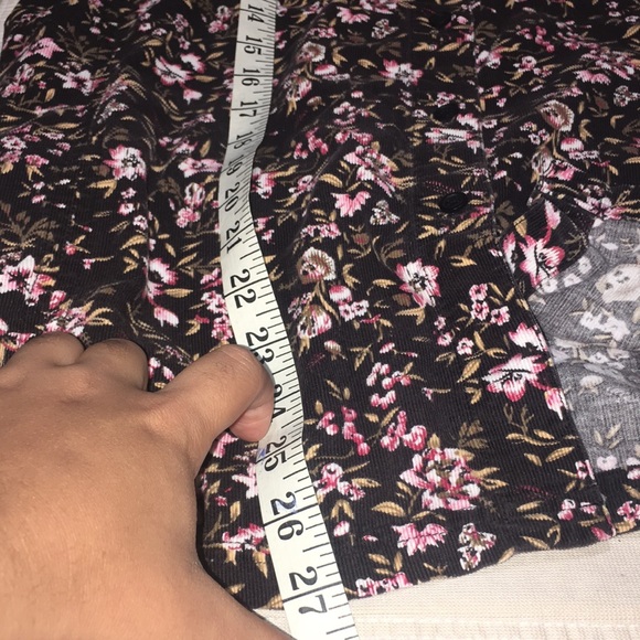 Demin & Co. Corduroy Flower Longsleeve - Picture 10 of 11